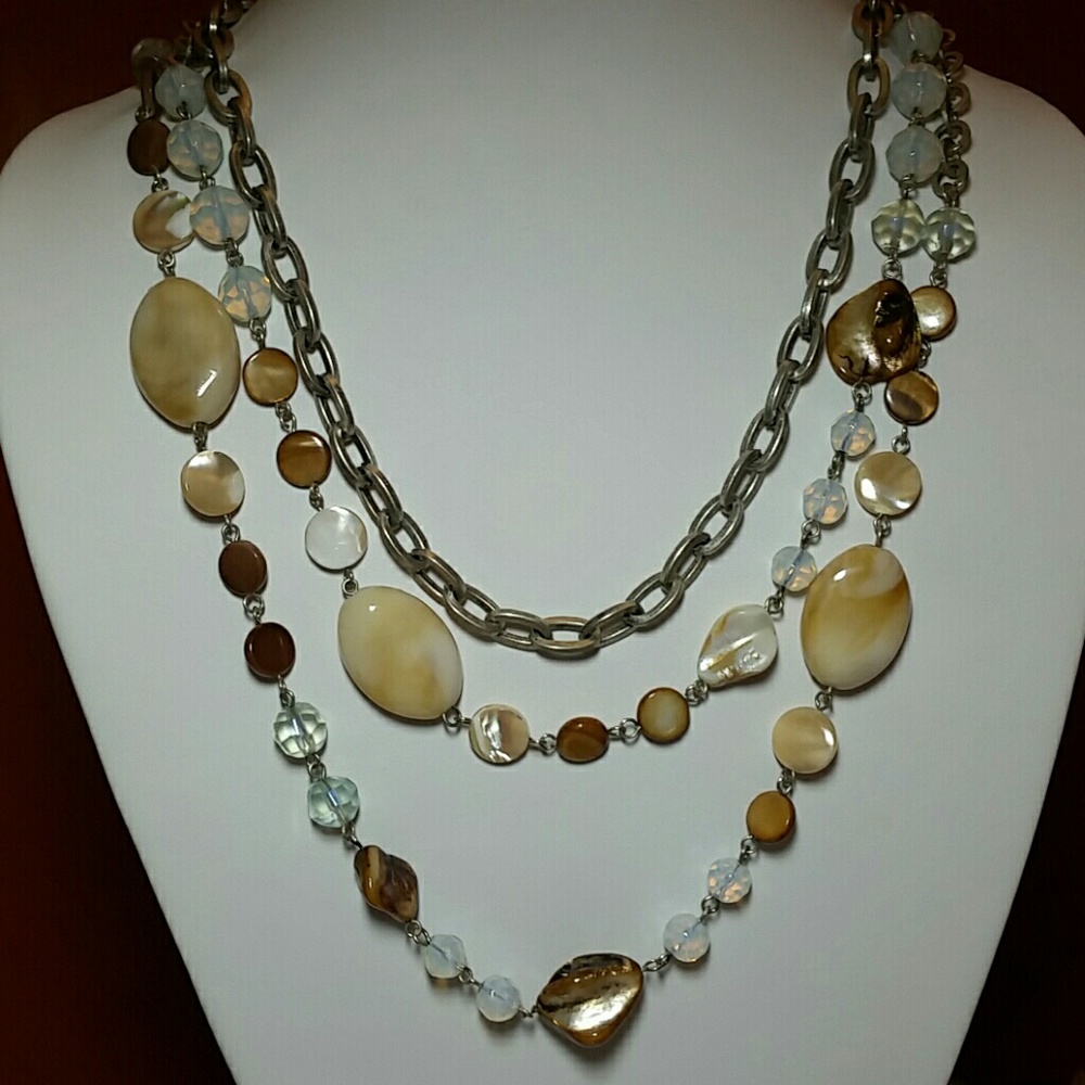 3 STRAND NECKLACE